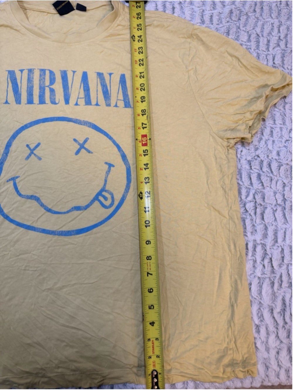 Nirvana Smiley Face Graphic T-Shirt 2XL Rock & Pop Band Tee Music Industry - Picture 2 of 7